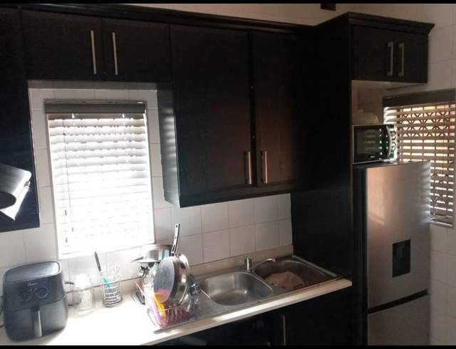 3 BEDROOM HOUSE FOR SALE IN MONTFORD